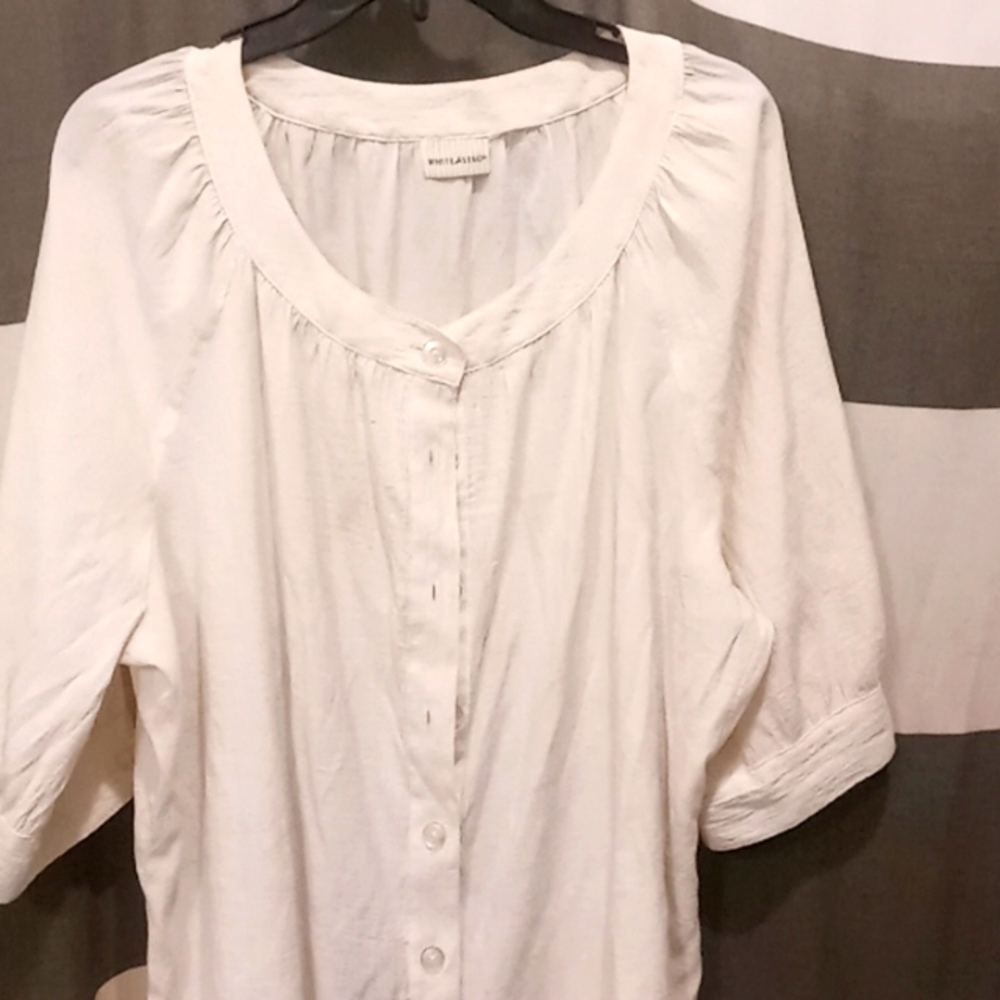 Qrt. Length sleeve whit shirt